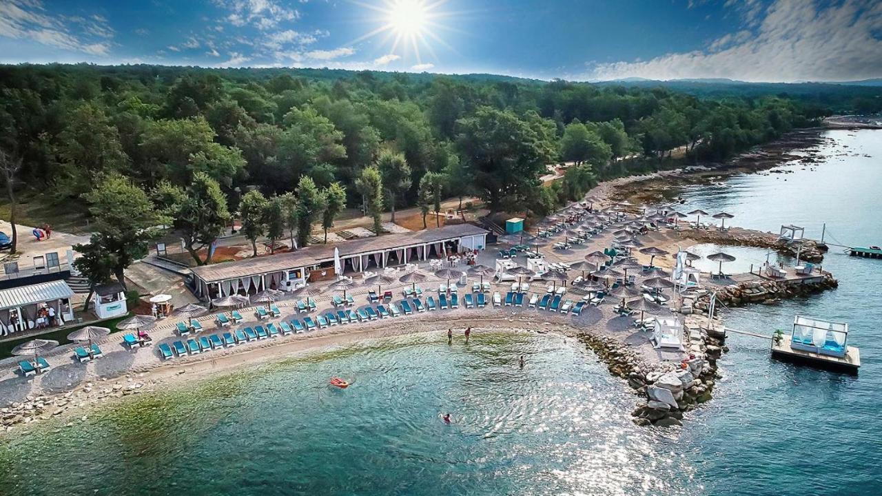 Apartmani Milokanovic Funtana Exterior foto