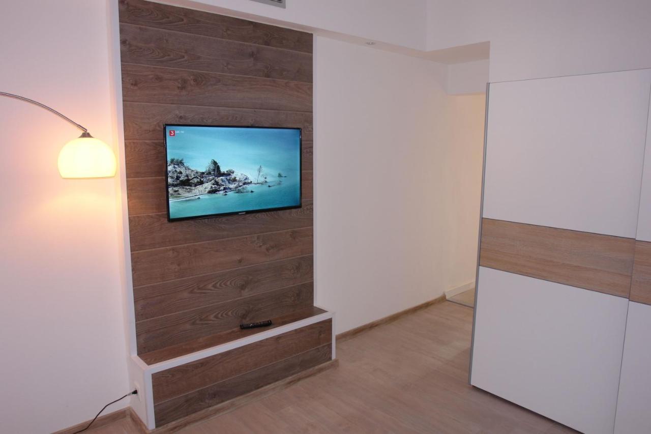 Apartmani Milokanovic Funtana Exterior foto
