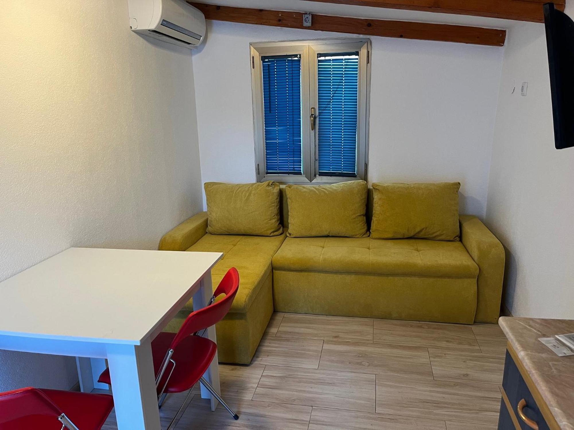 Apartmani Milokanovic Funtana Exterior foto